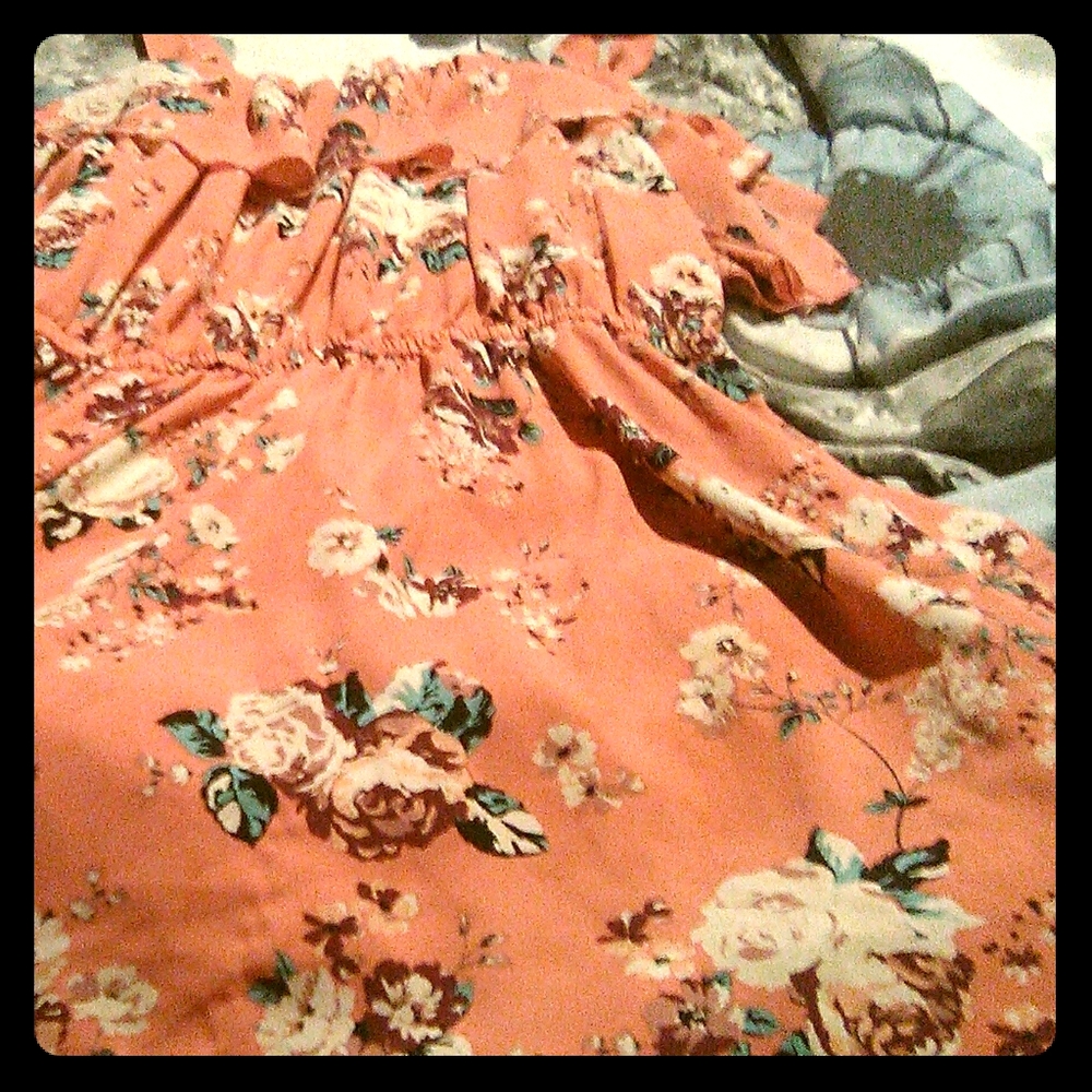 A beautiful dress peach/pink
